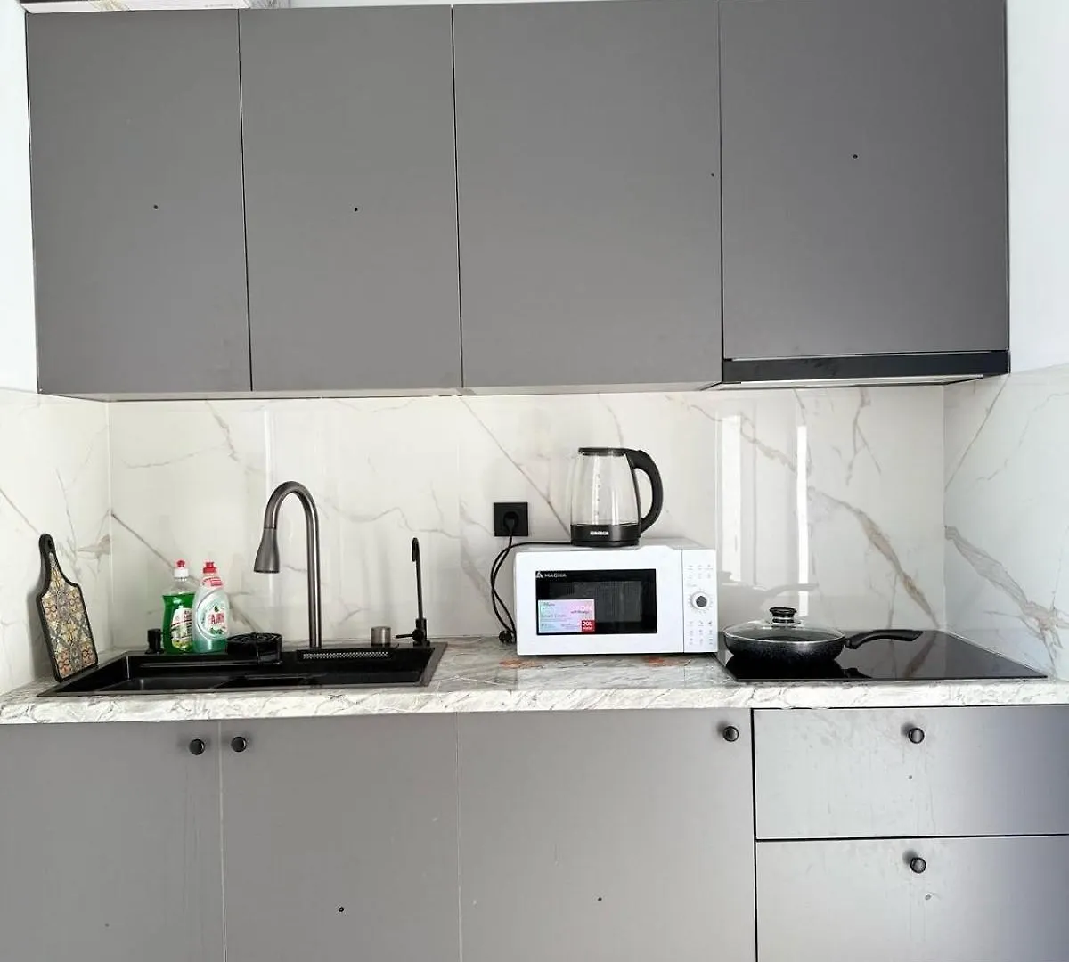 Однакомнатная Квартира С Новым Ремонтам Almaty Apartment